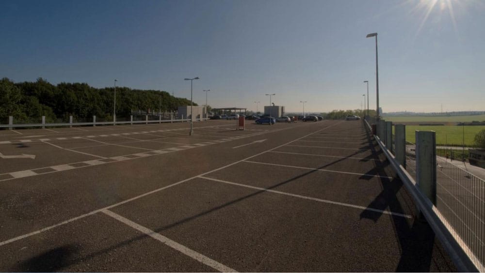 Nettoyage professionnel de parking aérien ou souterrain