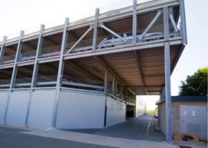 Evo-Park - Construction d'un parking multi-niveaux métallique pour le stockage des véhicules d'une concession automobile
